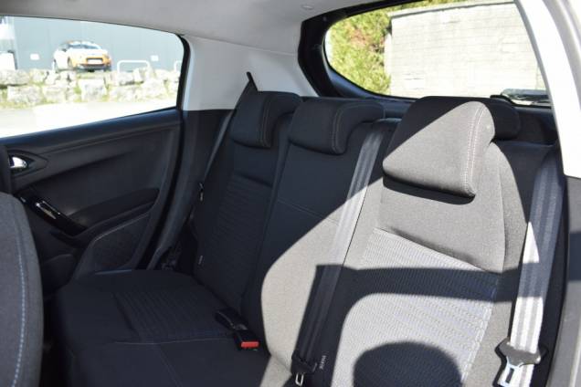 PEUGEOT 208 ALLURE VTI 82 CV BVM 11