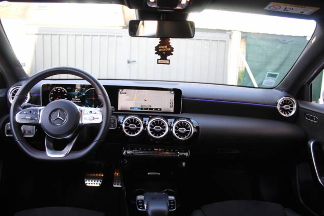 MERCEDES BENZ CLASSE A 180 AMG LINE 116 CV 7G-DCT / ORIGINE FRANCE 10