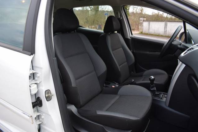 PEUGEOT 207 SW 1.4 75 CV 5 PORTES  / CROCHET D'ATTELAGE  12