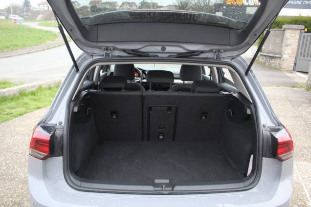 VOLKSWAGEN GOLF 8 LIFE 1ST 2.0 TDI 150 CV DSG7  14