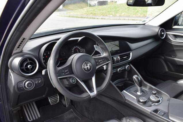 ALFA ROMEO GIULIA VELOCE 280 CV AT8 Q4 9