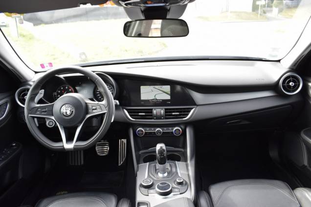 ALFA ROMEO GIULIA VELOCE 280 CV AT8 Q4 10
