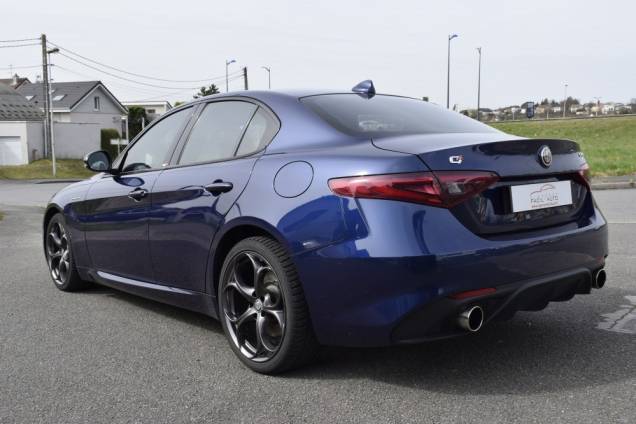 ALFA ROMEO GIULIA VELOCE 280 CV AT8 Q4 4