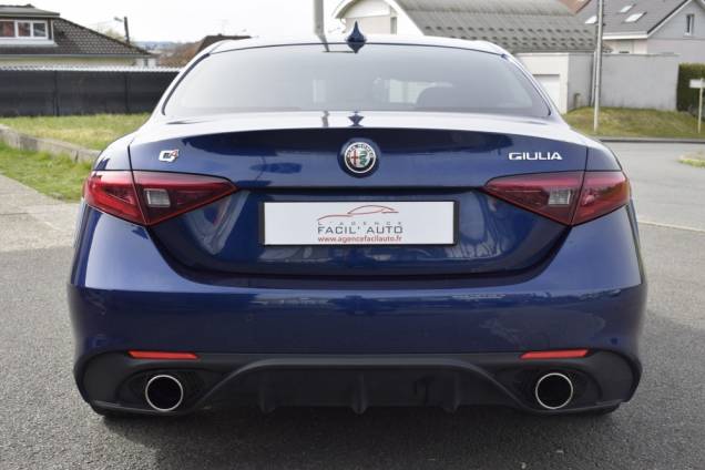 ALFA ROMEO GIULIA VELOCE 280 CV AT8 Q4 7
