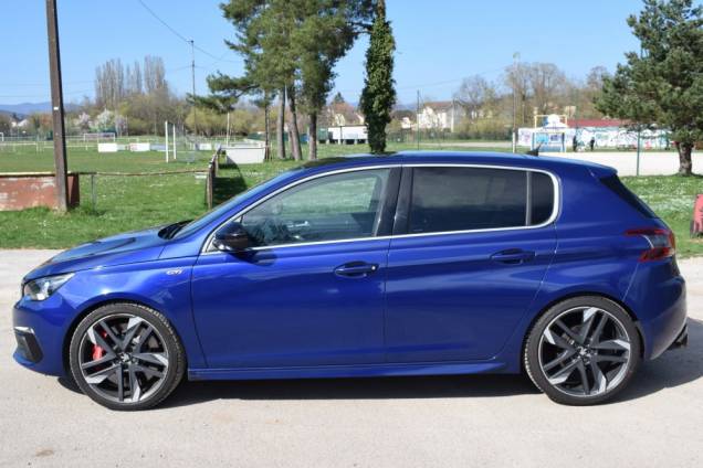 PEUGEOT 308 GTI BY PEUGEOT SPORT 270 CV BV6 4