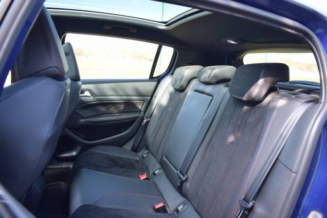 PEUGEOT 308 GTI BY PEUGEOT SPORT 270 CV BV6 12
