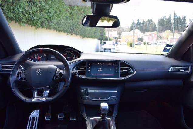 PEUGEOT 308 GTI BY PEUGEOT SPORT 270 CV BV6 9