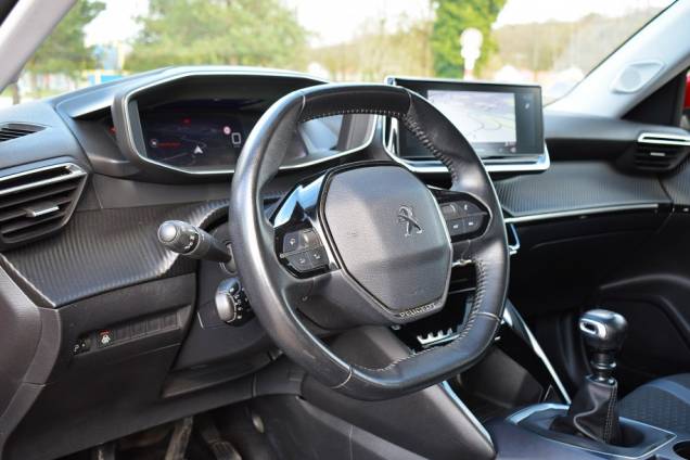 PEUGEOT 2008 ALLURE 1.5 HDI 102 CV / 96800 KMS 9