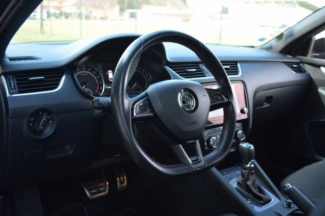 SKODA OCTAVIA RS COMBI 4X4 2.0 TDI 184 CV DSG6 9