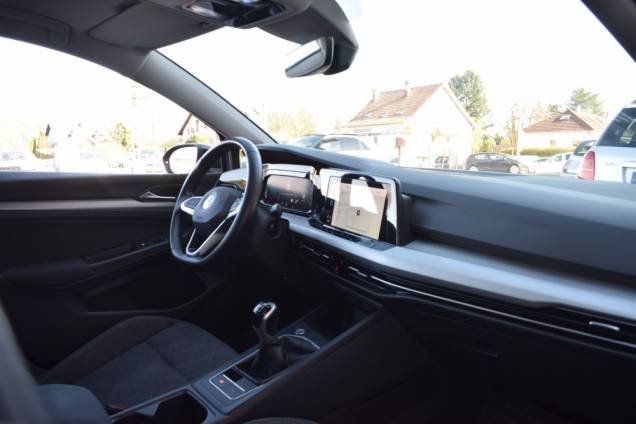 VOLKSWAGEN GOLF LIFE 1ST 1.5 TSI 130 CV BV6 / 67 000 KM 10