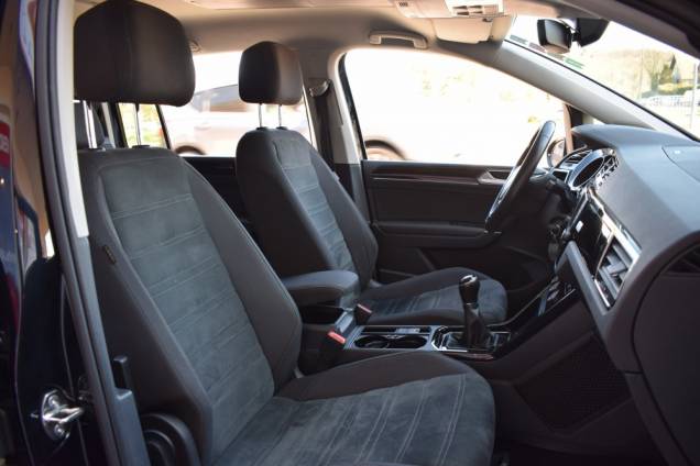 VOLKSWAGEN TOURAN R LINE 2.0 TDI 150 CV BV6 7 PLACES 12