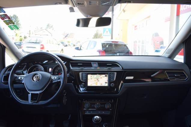 VOLKSWAGEN TOURAN R LINE 2.0 TDI 150 CV BV6 7 PLACES 9