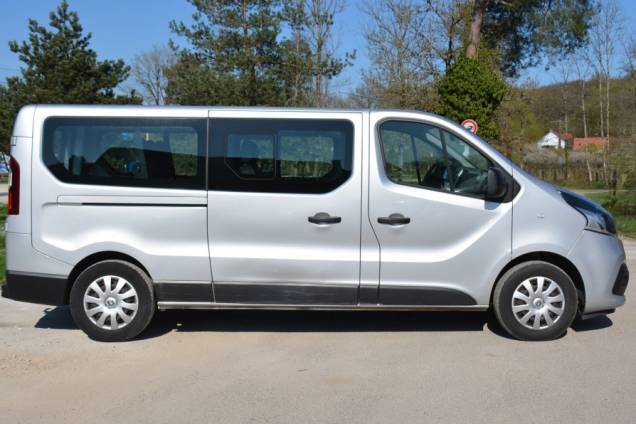 RENAULT TRAFIC COMBI L2 ZEN 1.6 DCI 125 CV / 74850 KMS / 1ere MAIN / SUIVI COMPLET RENAULT / 9 PLACES 6