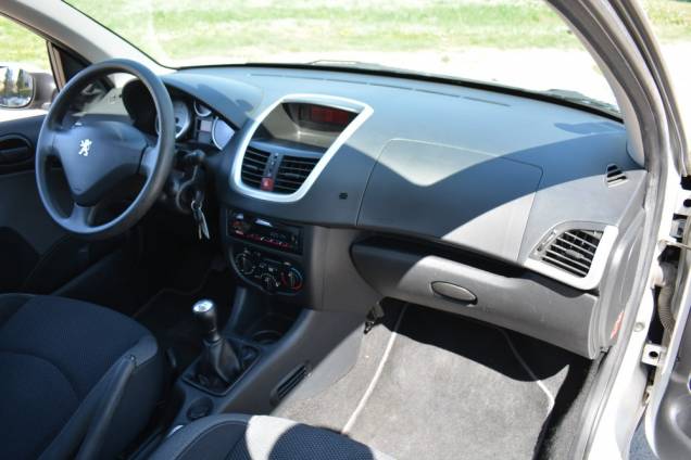PEUGEOT 206+ 1.4 75 CV TRENDY / 49900 KMS / CLIMATISATION 16