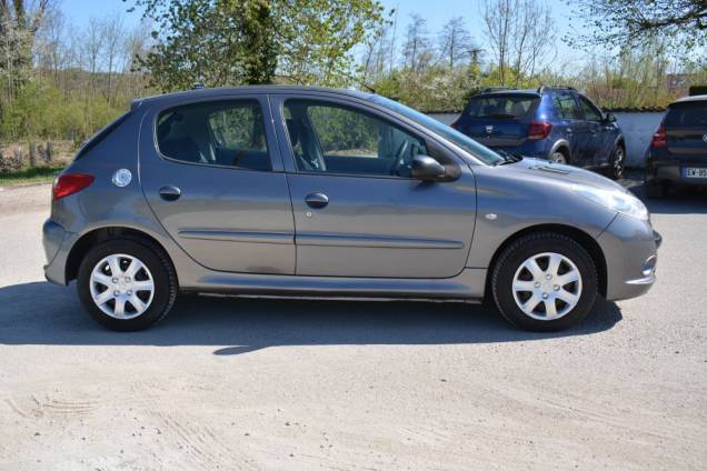 PEUGEOT 206+ 1.1 TRENDY 5 PORTES / 84500 KMS / CLIMATISATION 9
