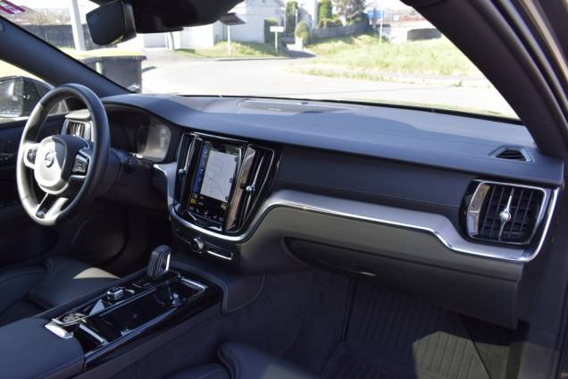VOLVO V60 R-DESIGN T6 398 CV AWD GEARTRONIC 16
