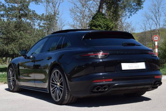 PORSCHE PANAMERA SPORT TURISMO GTS 4.0 V8 460 CV 3