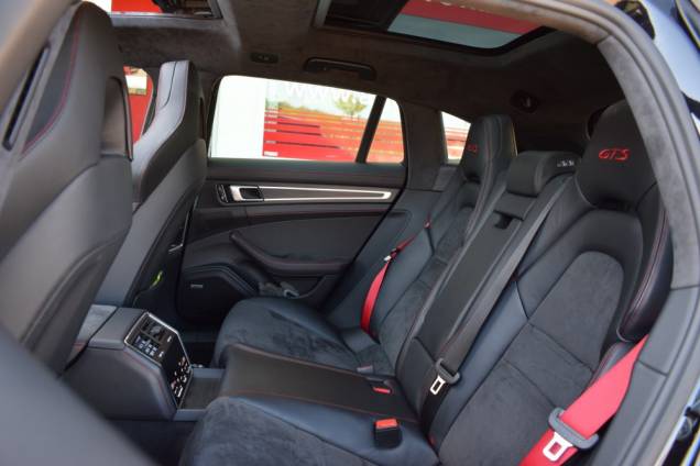 PORSCHE PANAMERA SPORT TURISMO GTS 4.0 V8 460 CV 12