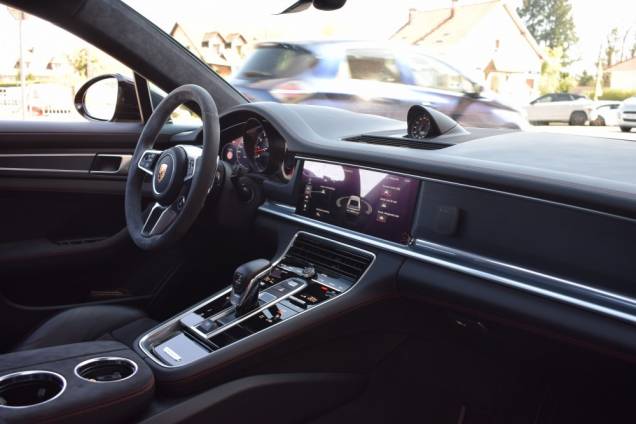 PORSCHE PANAMERA SPORT TURISMO GTS 4.0 V8 460 CV 14