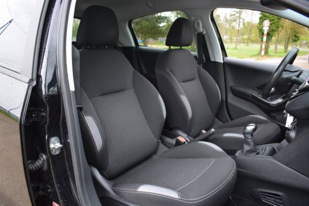 PEUGEOT 208 STYLE 1.2 82 CV 5 PORTES / 51900 KMS 12