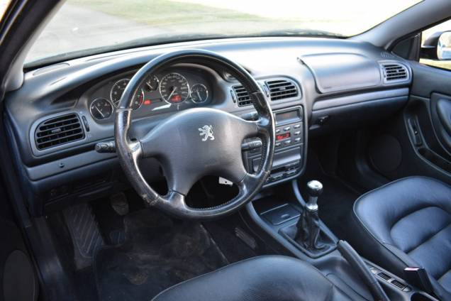 LOT DE DEUX PEUGEOT 406 COUPE V6  16