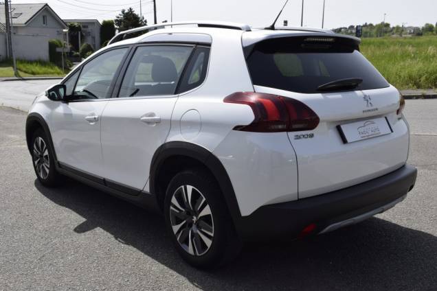 PEUGEOT 2008 ALLURE 110 CV BVM  3