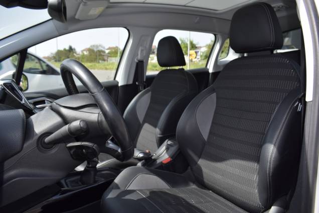 PEUGEOT 2008 ALLURE 110 CV BVM  9