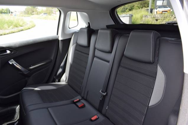 PEUGEOT 2008 ALLURE 110 CV BVM  11