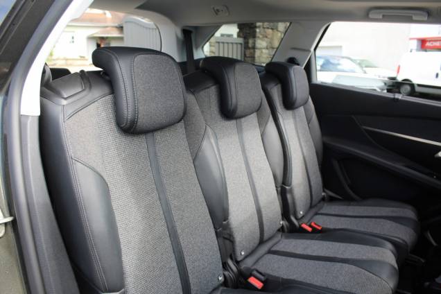 PEUGEOT 5008 ALLURE 2.0 BLUEHDI 180 CV EAT8 / TOIT OUVRANT PANORAMIQUE 14