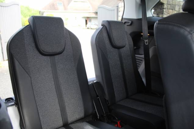 PEUGEOT 5008 ALLURE 2.0 BLUEHDI 180 CV EAT8 / TOIT OUVRANT PANORAMIQUE 15