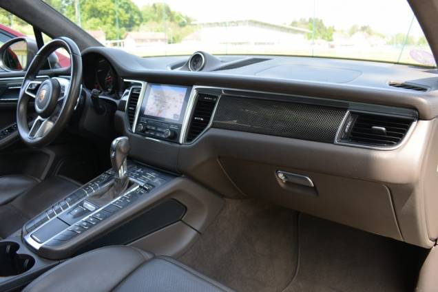PORSCHE MACAN 3.6 TURBO 400 CV PDK 7 / TOIT OUVRANT PANORAMIQUE / BOSE 34