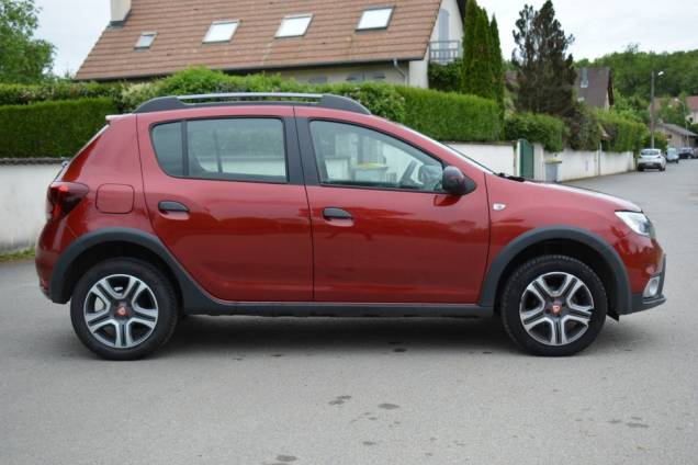 DACIA SANDERO STEPWAY EDITION SPECIALE TECHROAD TCE 90 CV / 1ere MAIN /  29800 KMS / SUIVI COMPLET 6