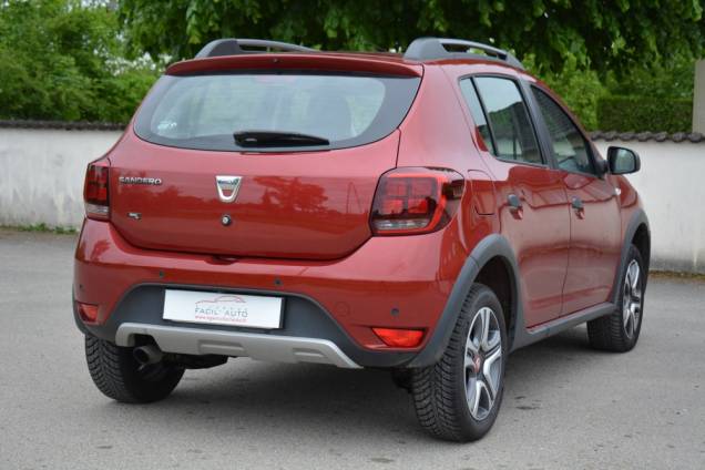 DACIA SANDERO STEPWAY EDITION SPECIALE TECHROAD TCE 90 CV / 1ere MAIN /  29800 KMS / SUIVI COMPLET 3
