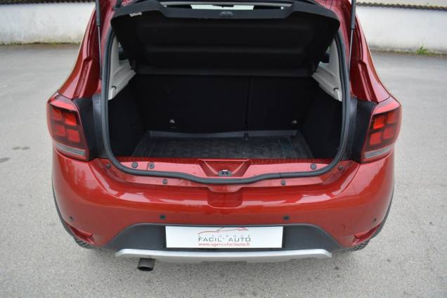 DACIA SANDERO STEPWAY EDITION SPECIALE TECHROAD TCE 90 CV / 1ere MAIN /  29800 KMS / SUIVI COMPLET 18