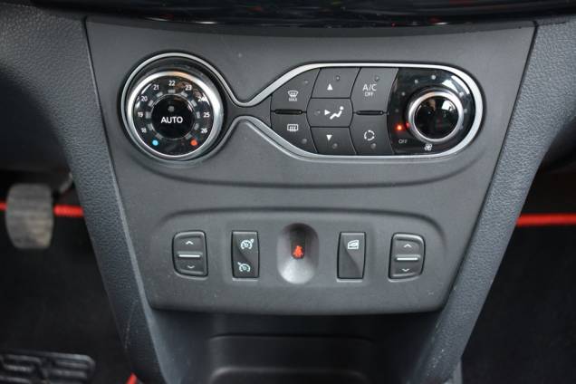 DACIA SANDERO STEPWAY EDITION SPECIALE TECHROAD TCE 90 CV / 1ere MAIN /  29800 KMS / SUIVI COMPLET 15