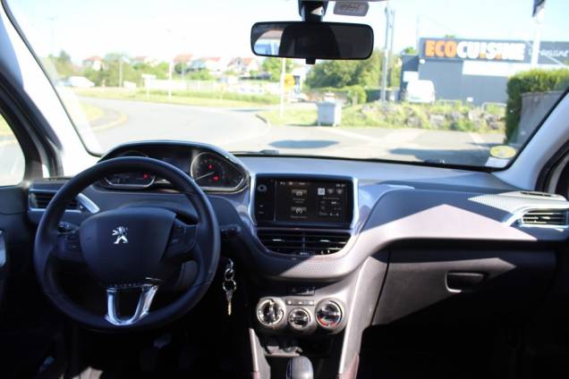 PEUGEOT 2008 STYLE 1.6 HDI 92 CV BVM5 / 1ER MAIN / ORIGINE FRANCE 9