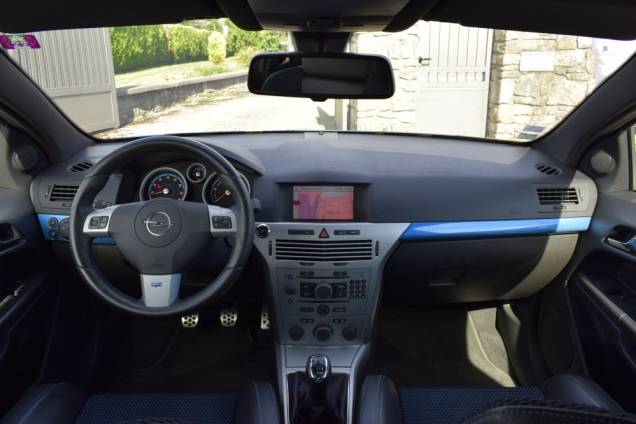 OPEL ASTRA (H) OPC  240 CV  13