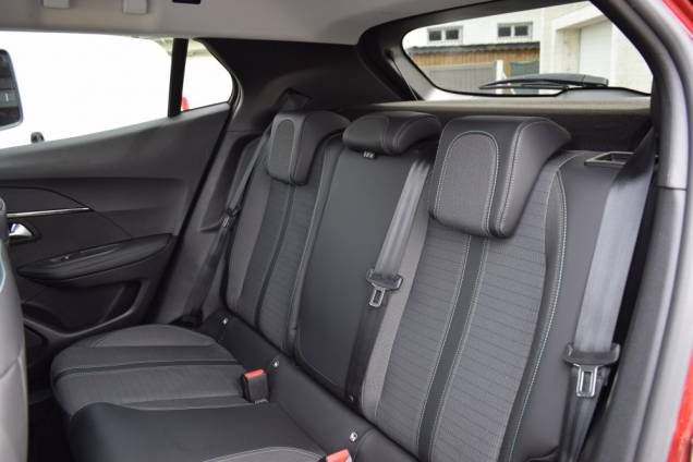 PEUGEOT 2008 ALLURE HDI 110 CV BVM 14