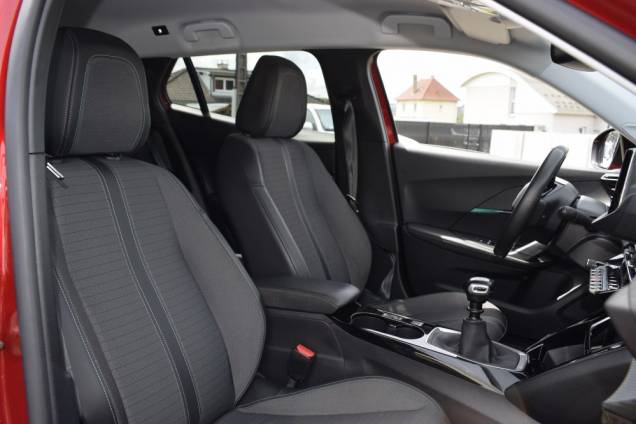 PEUGEOT 2008 ALLURE HDI 110 CV BVM 13
