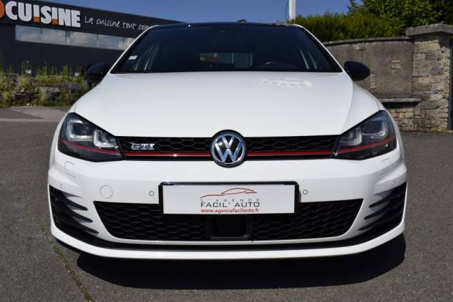 VOLKSWAGEN GOLF GTI 220 CV DSG6 2