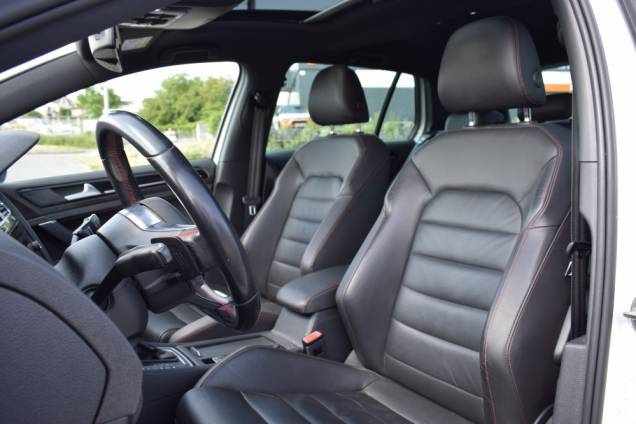 VOLKSWAGEN GOLF GTI 220 CV DSG6 13