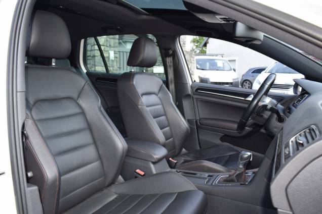 VOLKSWAGEN GOLF GTI 220 CV DSG6 14