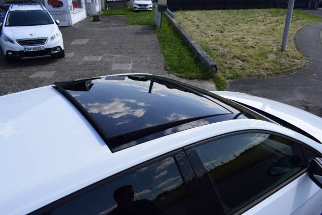 VOLKSWAGEN GOLF GTI 220 CV DSG6 18