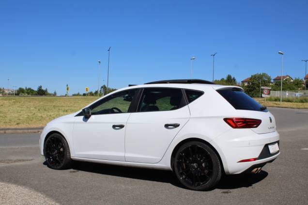 SEAT LEON FR 2.0 TDI 184 CV BVM6 / 1ER MAIN / TOIT OUVRANT 7