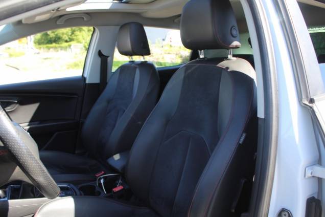 SEAT LEON FR 2.0 TDI 184 CV BVM6 / 1ER MAIN / TOIT OUVRANT 12