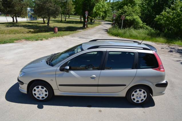 PEUGEOT 206 SW 1.4 75 CV / 59500 KMS  8