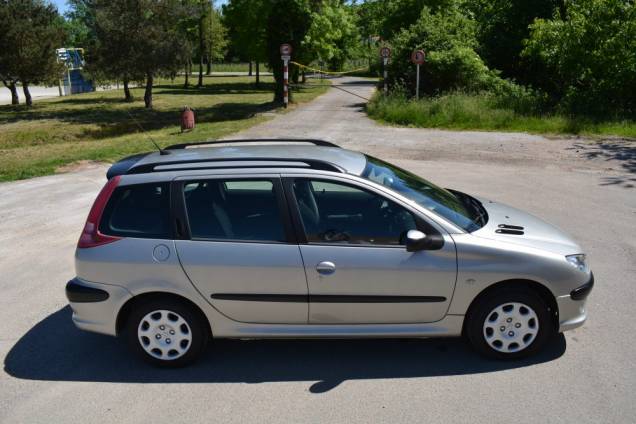 PEUGEOT 206 SW 1.4 75 CV / 59500 KMS  10