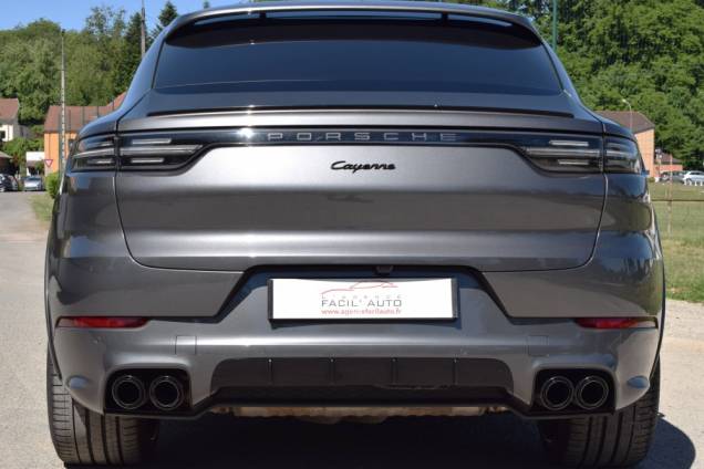 PORSCHE CAYENNE COUPE E-HYBRID 3.0 V6 462 CV 9