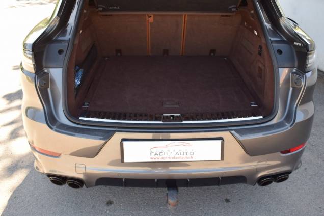 PORSCHE CAYENNE COUPE E-HYBRID 3.0 V6 462 CV 19