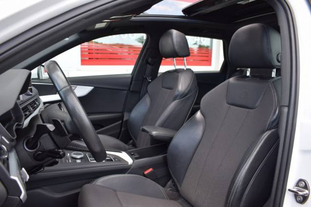 AUDI A4 AVANT S LINE 2.0 TDI 150 CV S-TRONIC 7 12